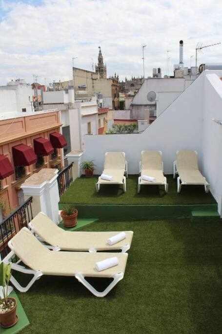 Casa Palacio Del Siglo XVIII En Centro Sevilla ภายนอก รูปภาพ